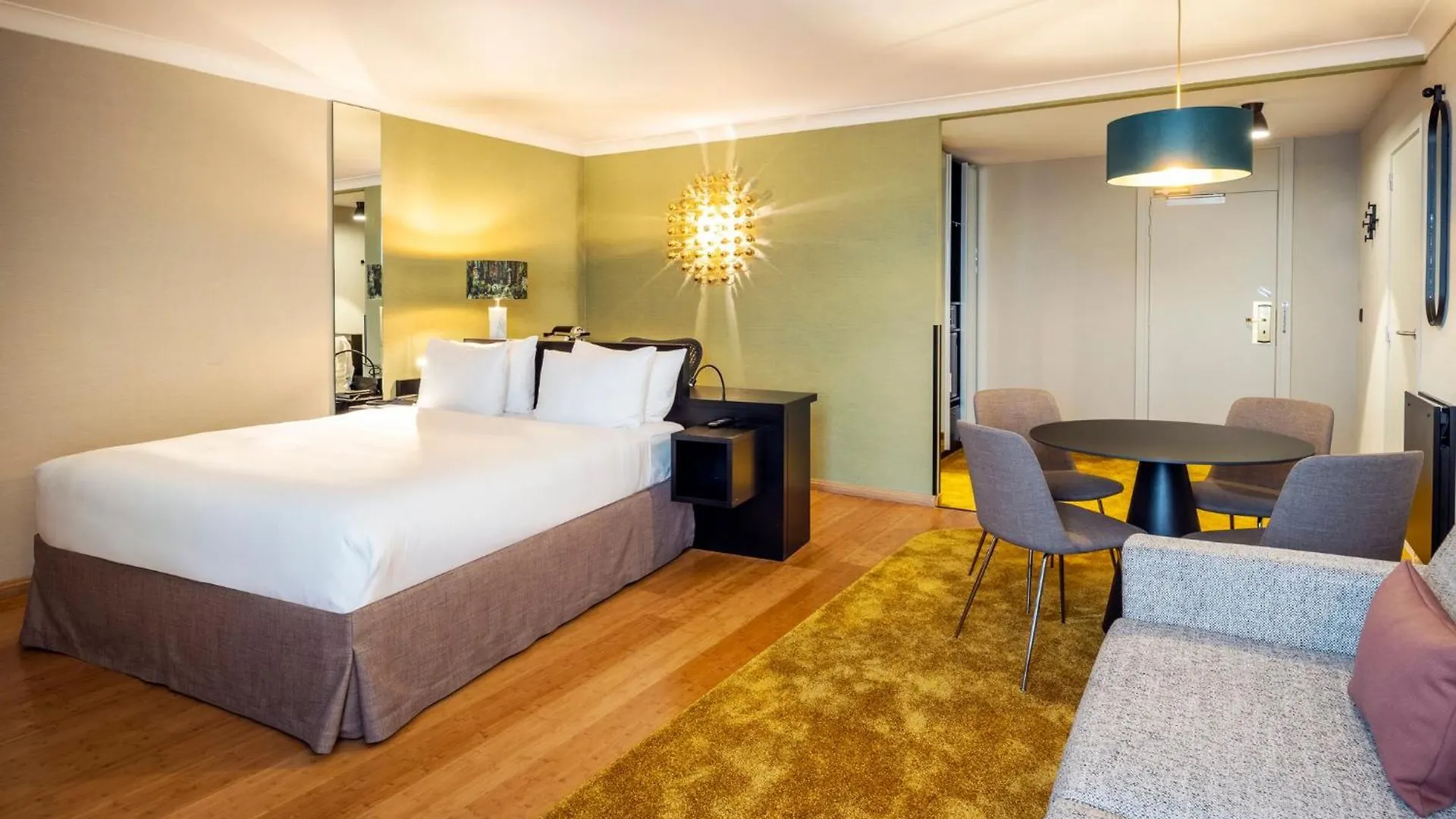Holiday Inn Hotel Brussels Airport By Ihg Diegem